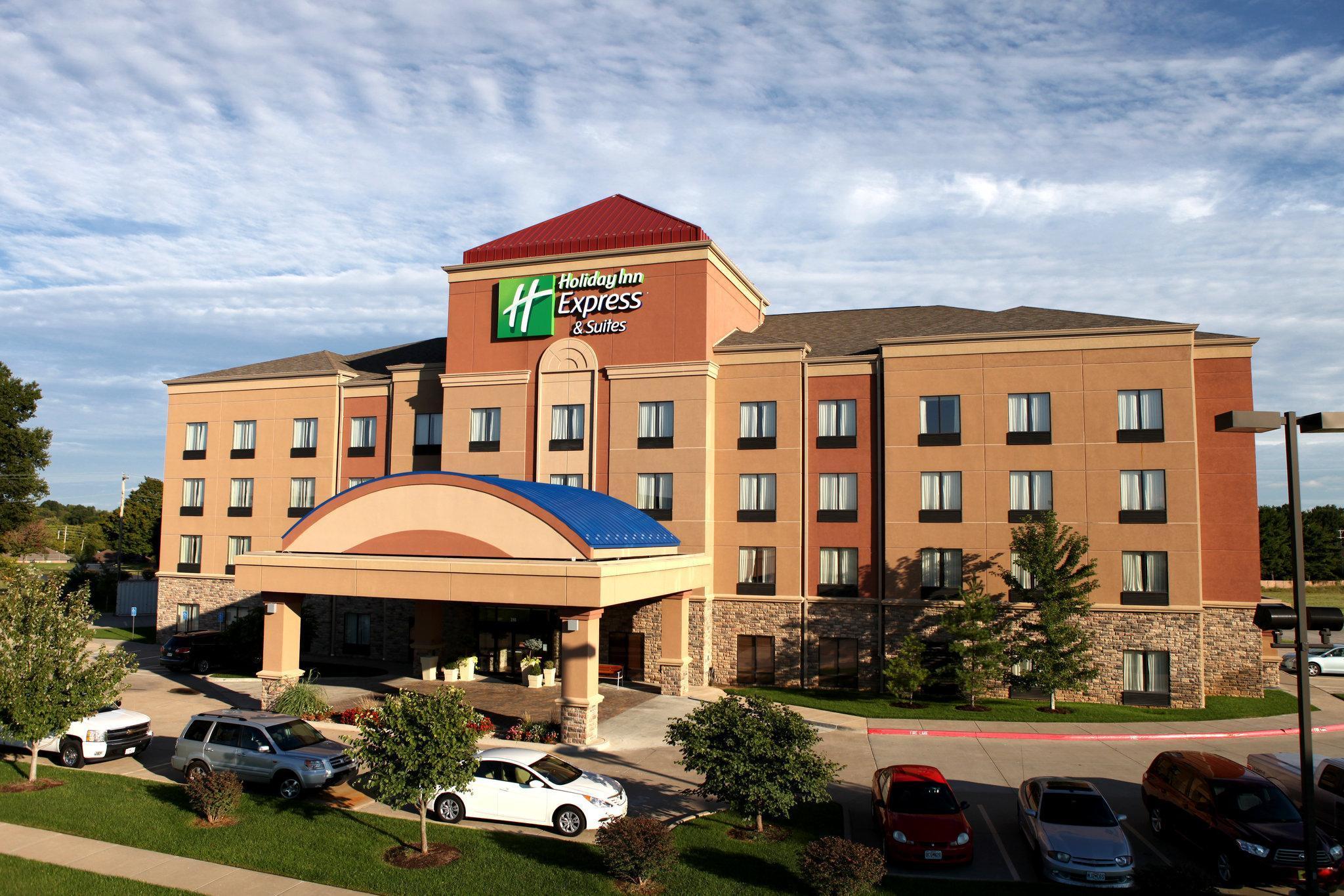 Holiday Inn Express And Suites Springfield Medical District By Ihg Εξωτερικό φωτογραφία